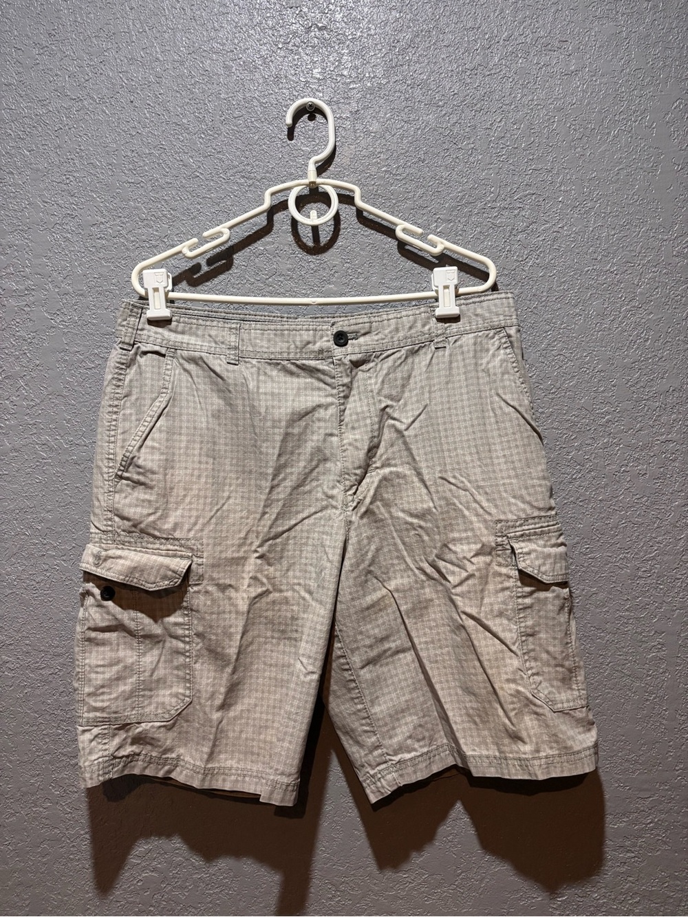 Men's Light Gray Cargo Shorts - Unbranded